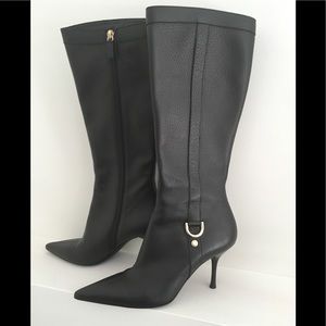 Sexy! Gucci boots! New leather shoe smell!